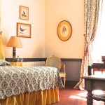 chambre jaune Château Esparron